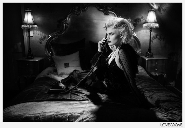 08. Jamie is lit with one Lupolux 1000 day light balanced LED spotlight with a Scattergel in the picture on the left. For the picture on the right I've used a pair of Arri tungsten lights. I chose tungsten lights to match the colour temperature of the bedroom lighting.