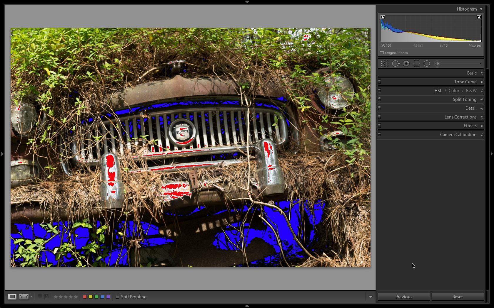 Shadow and highlight clipping indicators are enabled.