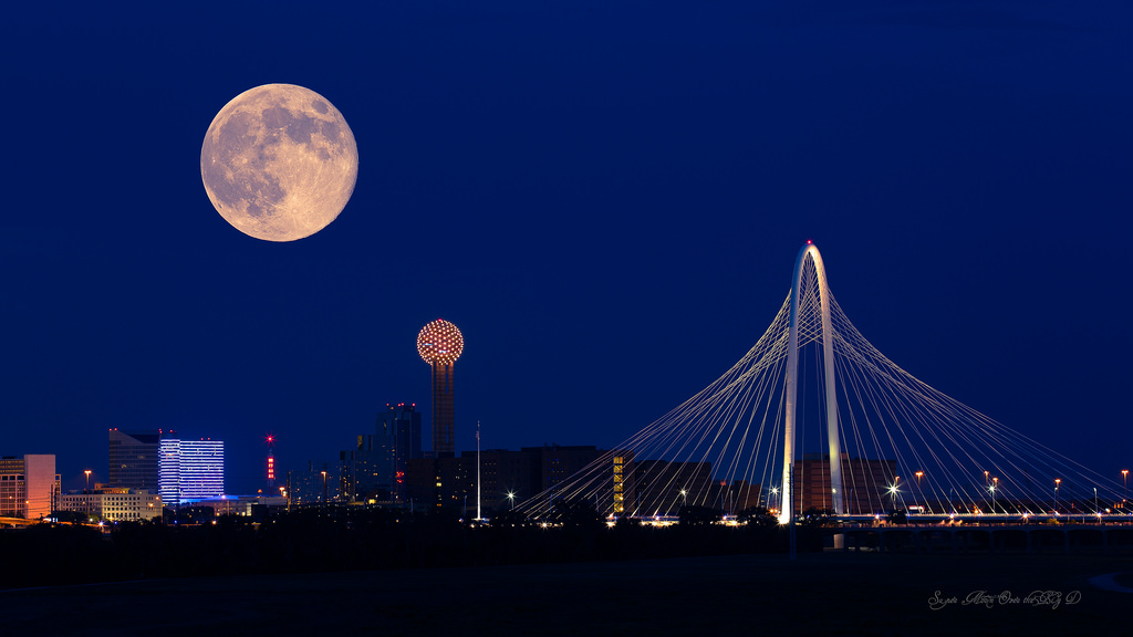Howdy_Super_Moon