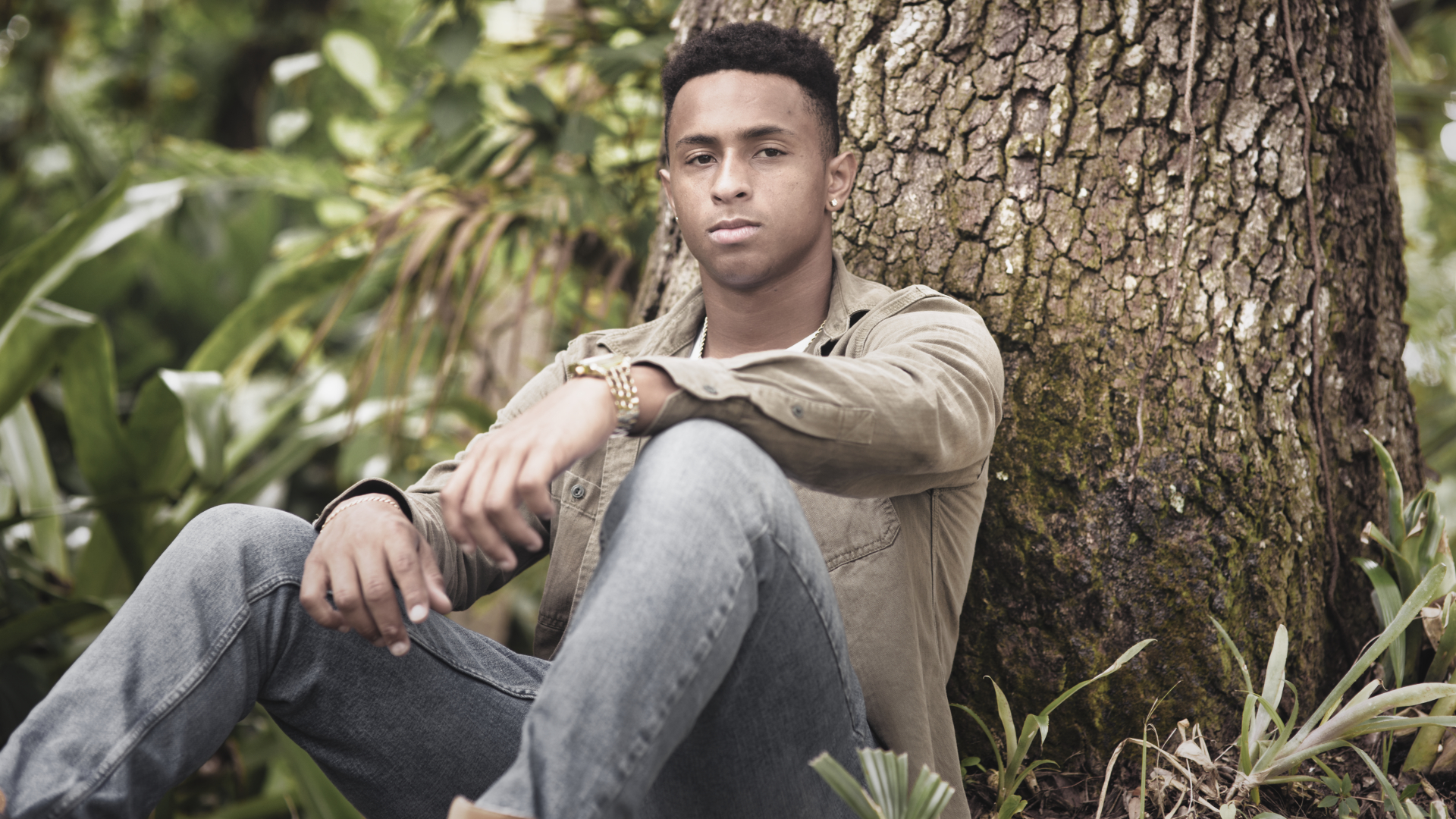Luis Morris-2237-Featured Luis Morris-2237-Featured