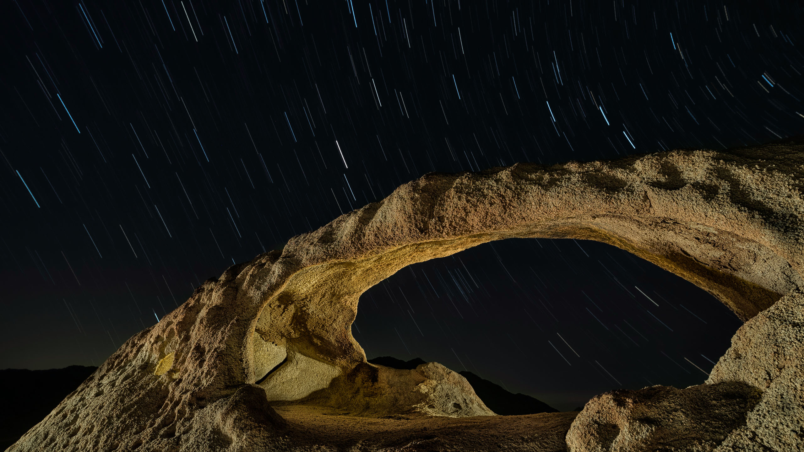6364_kenlee_ojo-oro-arch_200517_0246_21mtotal_each3mf63iso400__backside-startrails_PHOTOFOCUS HEADER 6364_kenlee_ojo-oro-arch_200517_0246_21mtotal_each3mf63iso400__backside-startrails_PHOTOFOCUS HEADER