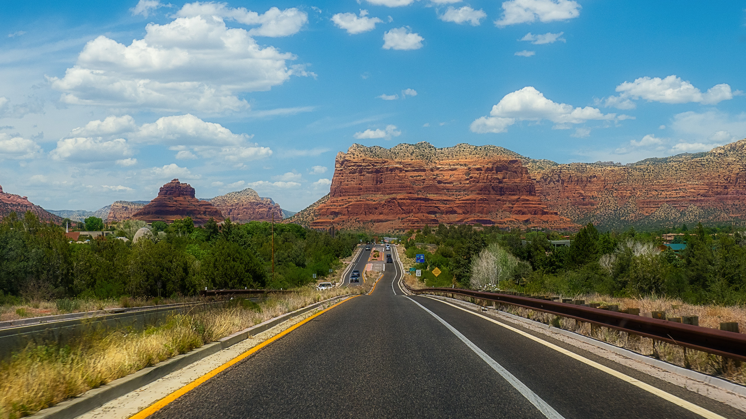sedona_az_entrance_hwy_179_5191301_2560p sedona_az_entrance_hwy_179_5191301_2560p