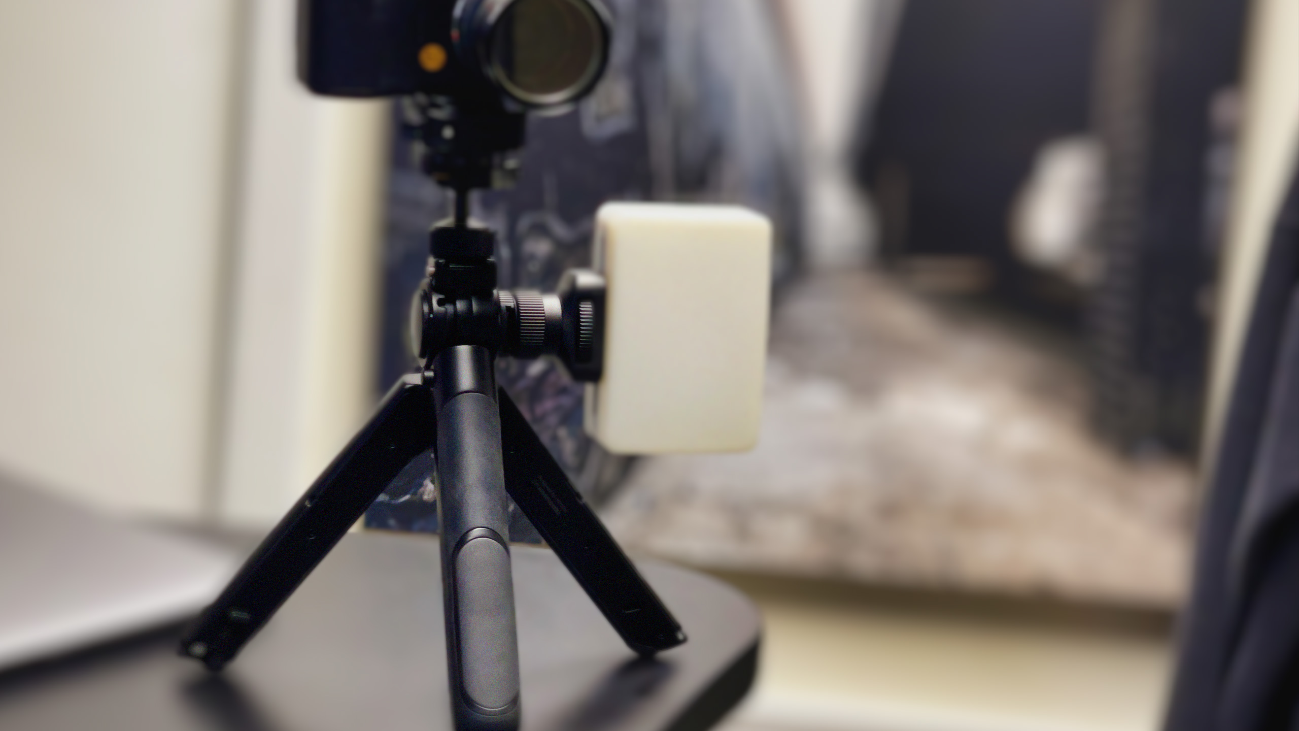 Hold, move and hang with the MantisPod Pro - Photofocus