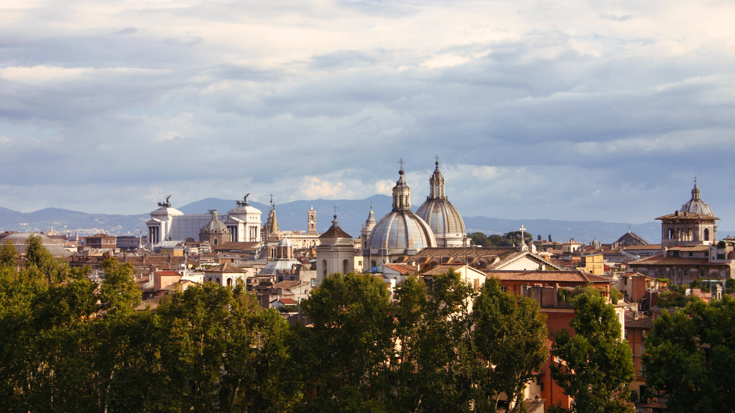 Angela_Andrieux-Rome-Luminar-AI-Toning-Tool-Featured Skyline of Rome, Italy processed with Luminar AI's Toning tool | © Angela Andrieux