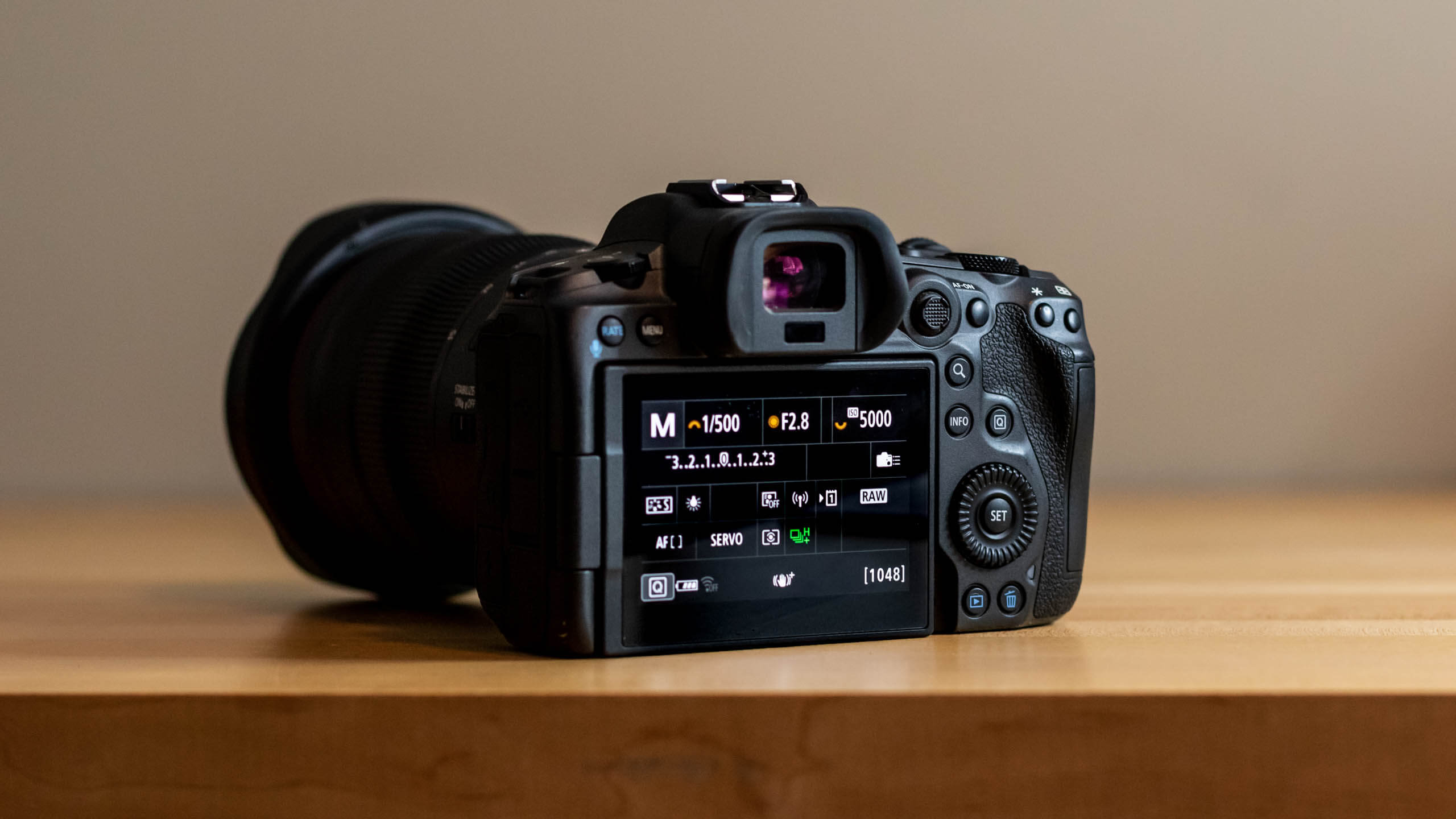 Beginner's guide to customizing the Canon EOS R5 for photography -  Photofocus