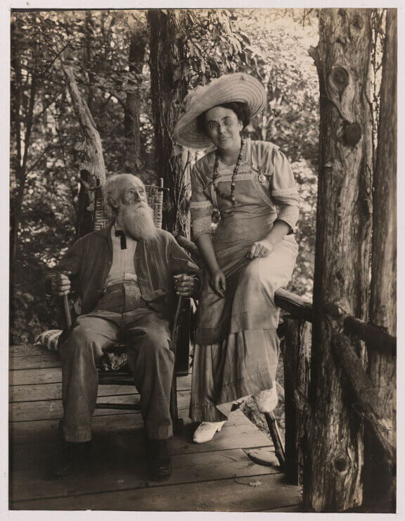 Jessie Tarbox Beals, first female photojournalist and night photographer, with John Burroughs (Library of Congress)